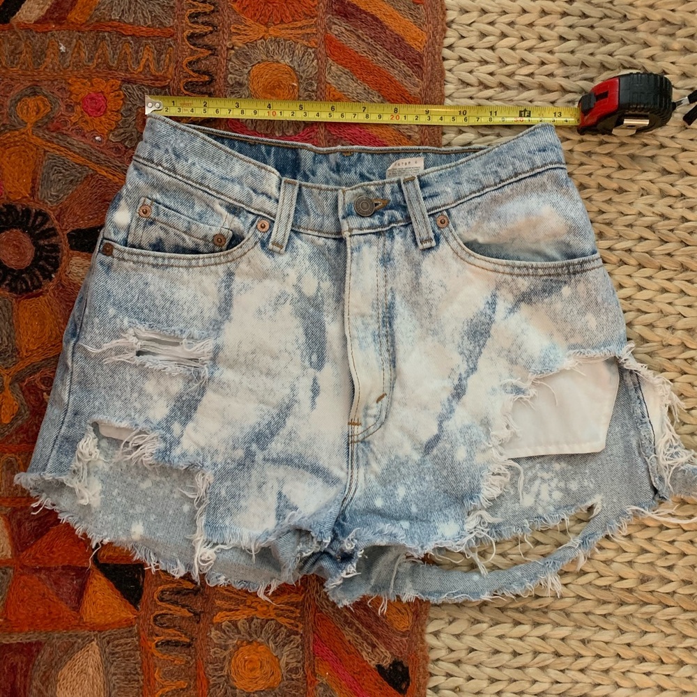 vintage levi cut off denim shorts